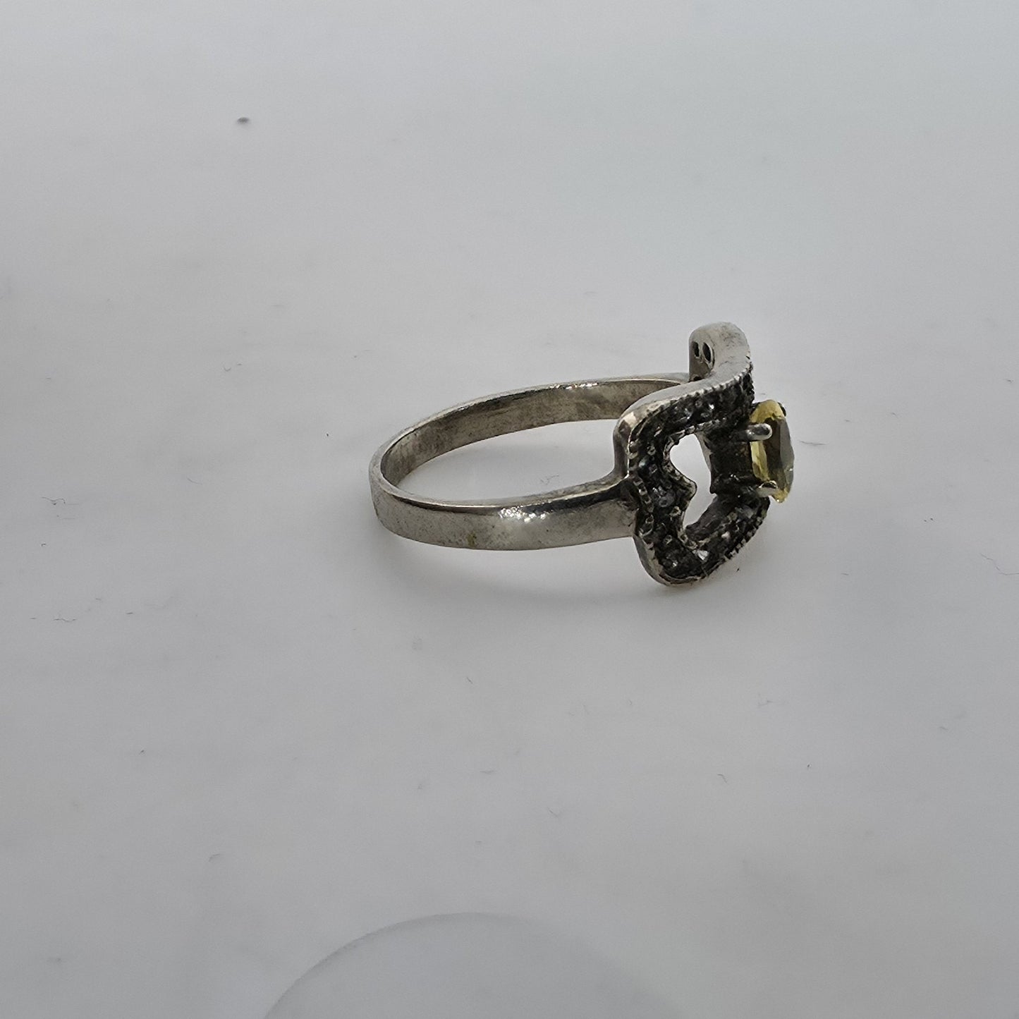 925 Sterling Silver Yellow Stone Open Bow Ring Vintage Gothic Size 6 Jewelry