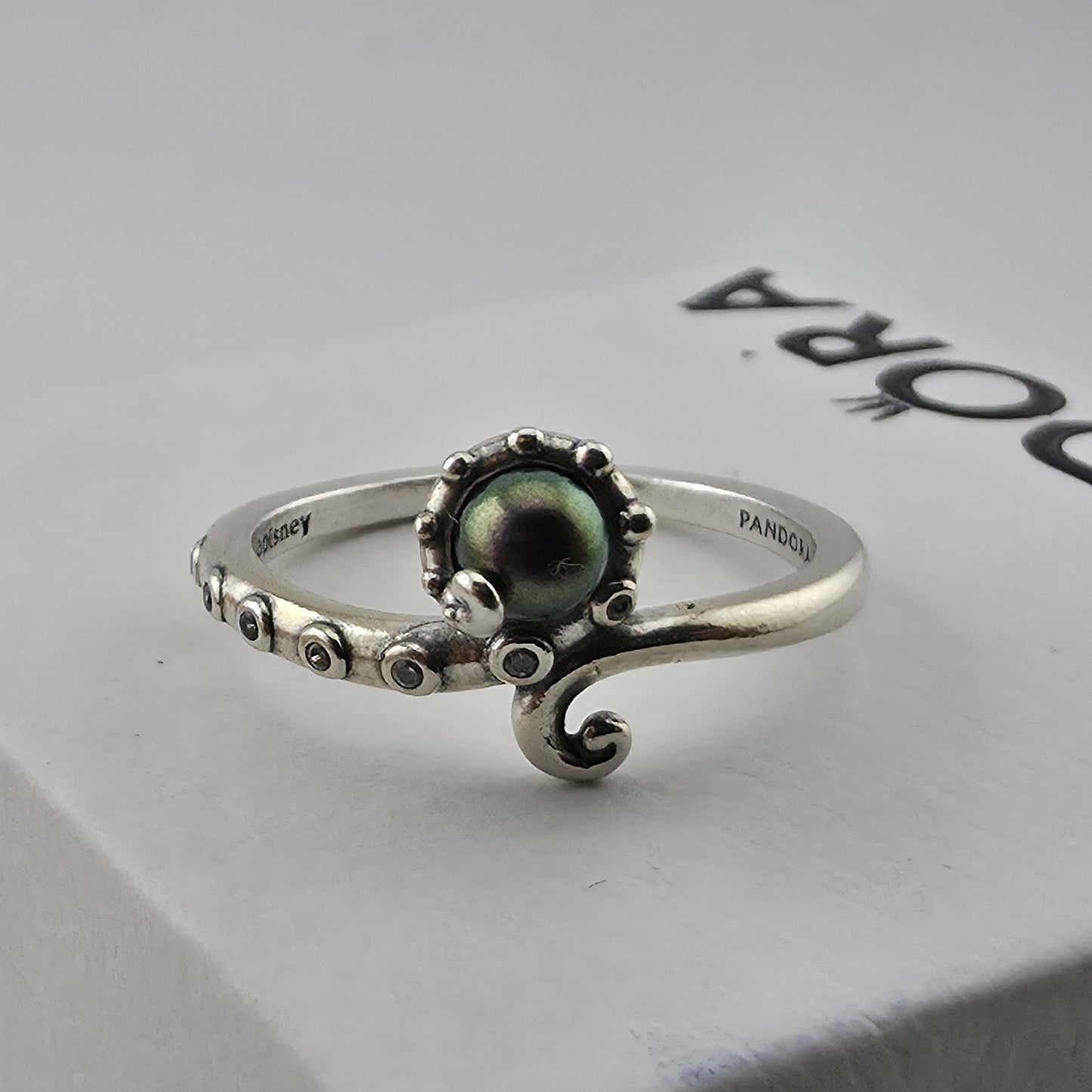 Pandora Disney The Little Mermaid Ursula Sterling Silver Ring Purple Pearl 7 New