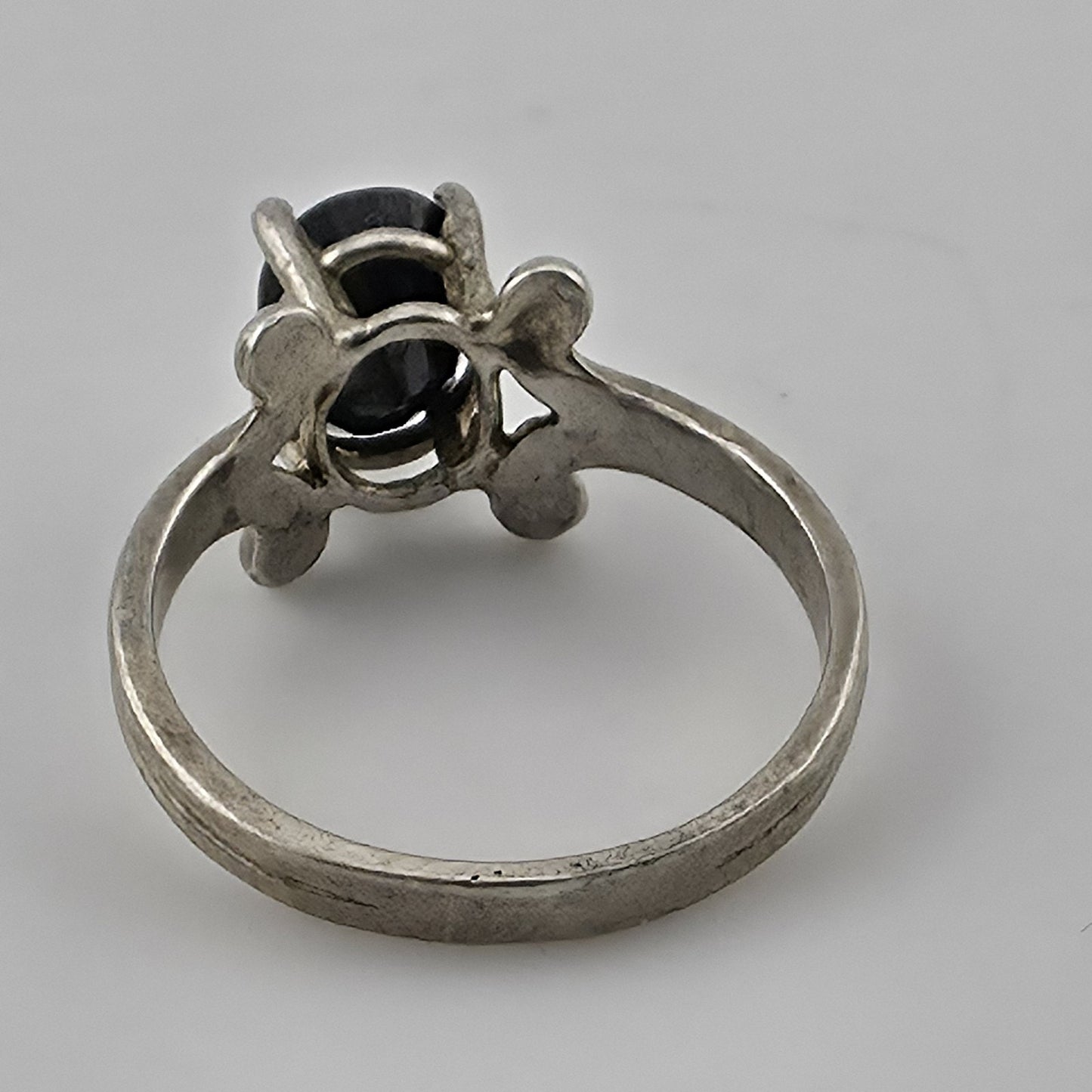 Vintage Sterling Silver Black Onyx Ring Size 5 Oval Cabochon Scroll 925 Jewelry