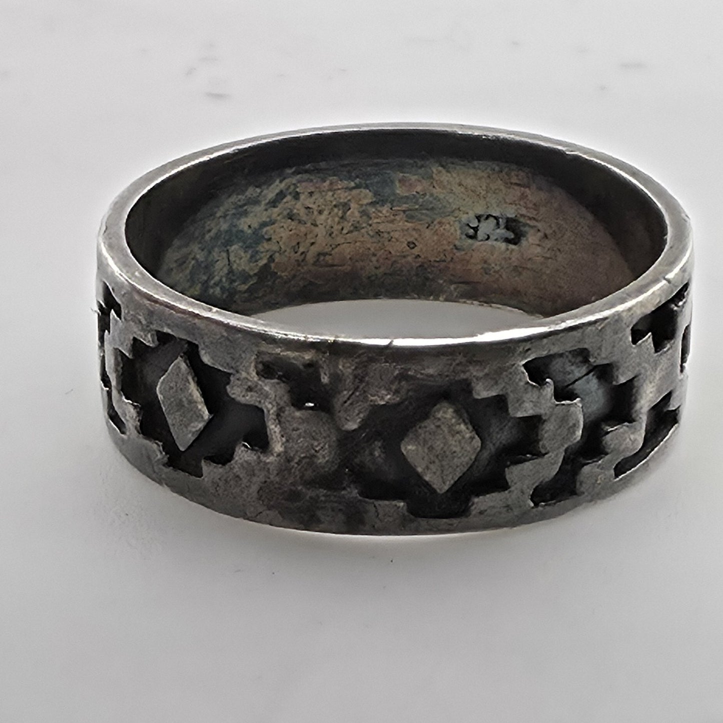 Vintage Sterling Silver Southwestern Cutout Band Ring Size 7.5 Geometric Jewelry