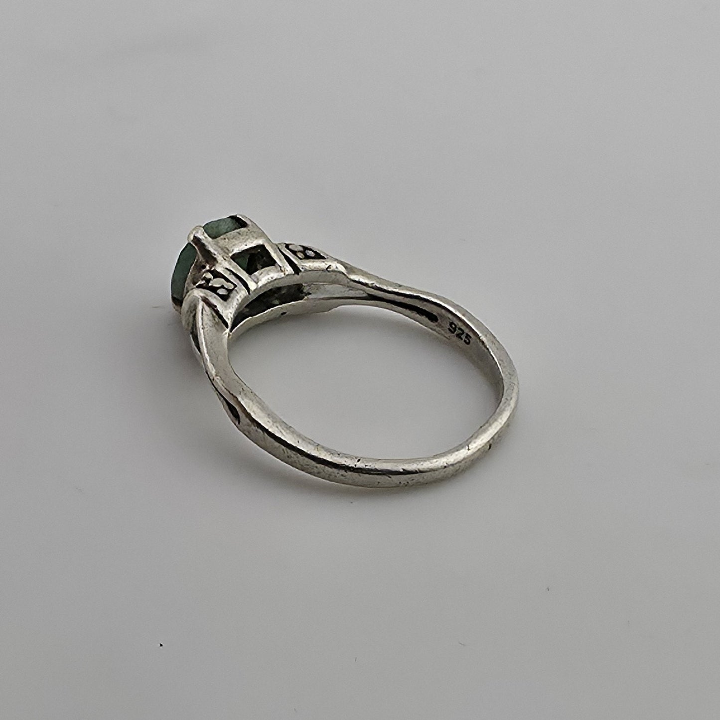 Sterling Silver Ring Green Stone 925 Size 6.5