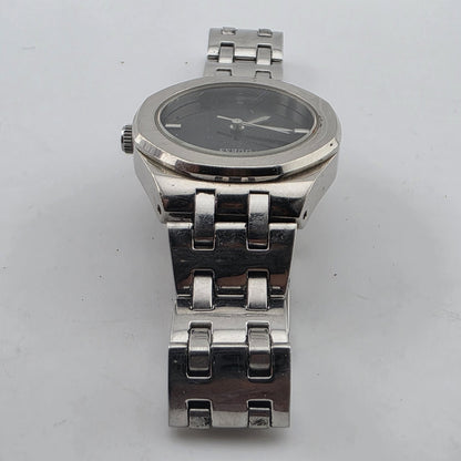 GUESS Women's Stainless Steel Silver Black Dial 27mm Watch U85004L1 6"