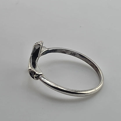 925 Sterling Silver Cross Ring Size 8 Clear Stones Dainty Religious Hearts Band