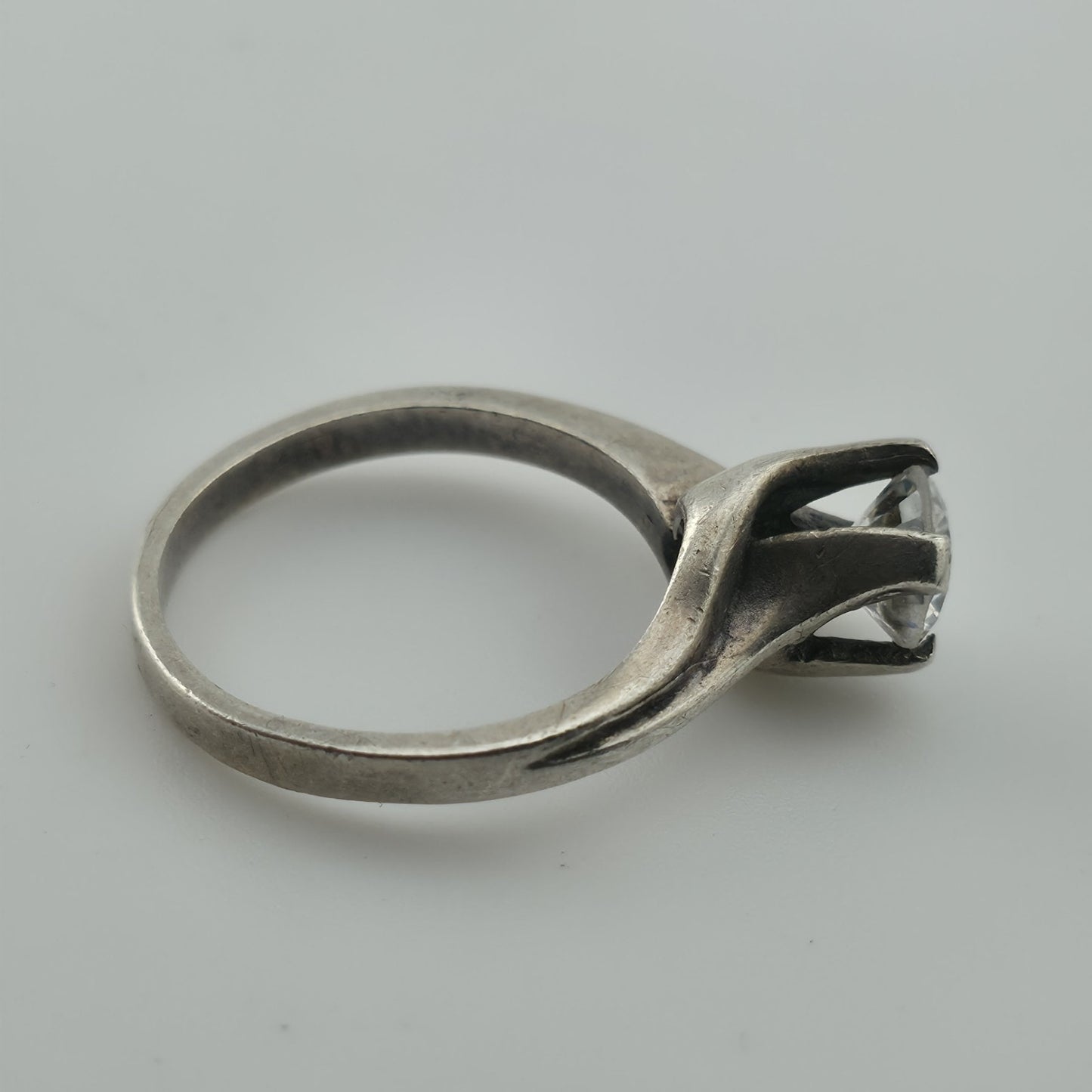 Sterling Silver Solitaire Ring CZ Stone Modernist Design Size 6.5 Vintage