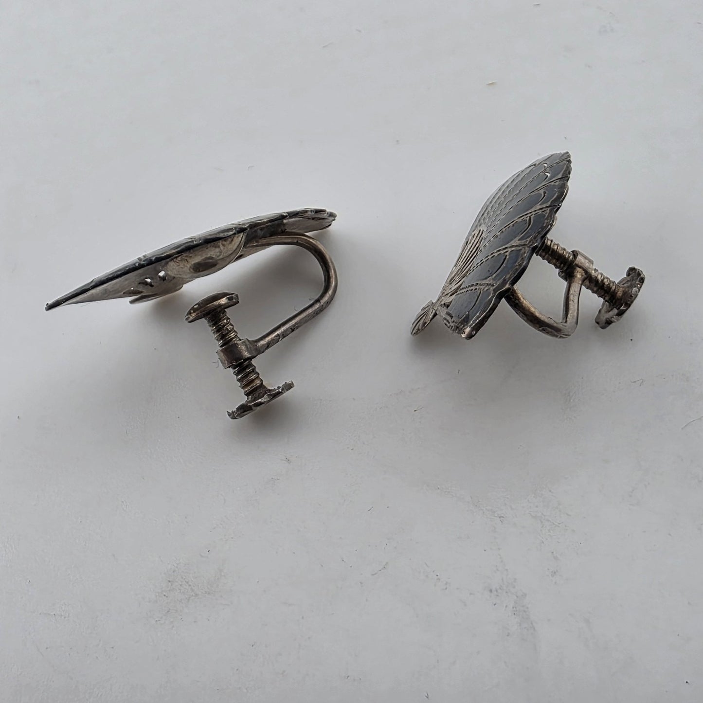 Vintage Siam Sterling Silver Niello Fan Screw Back Earrings Made In Siam Thai