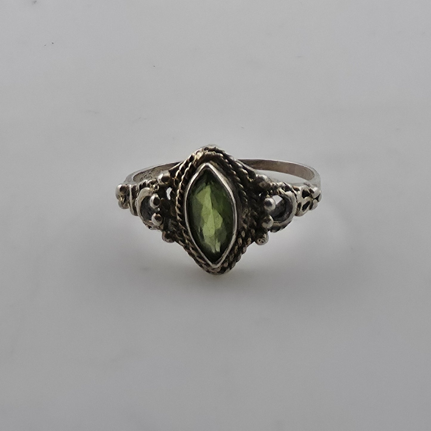 Vintage Sterling Silver 925 Green Stone Ring Marquise Filigree Size 7 Jewelry
