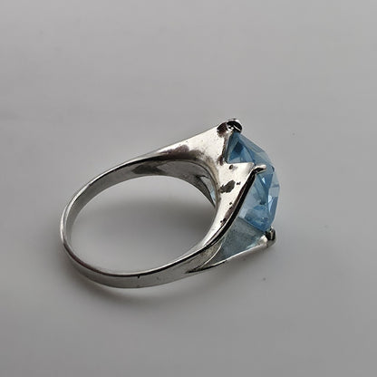 Silver Tone Ring Large Blue Stone Statement Size 5 Fashion Jewelry