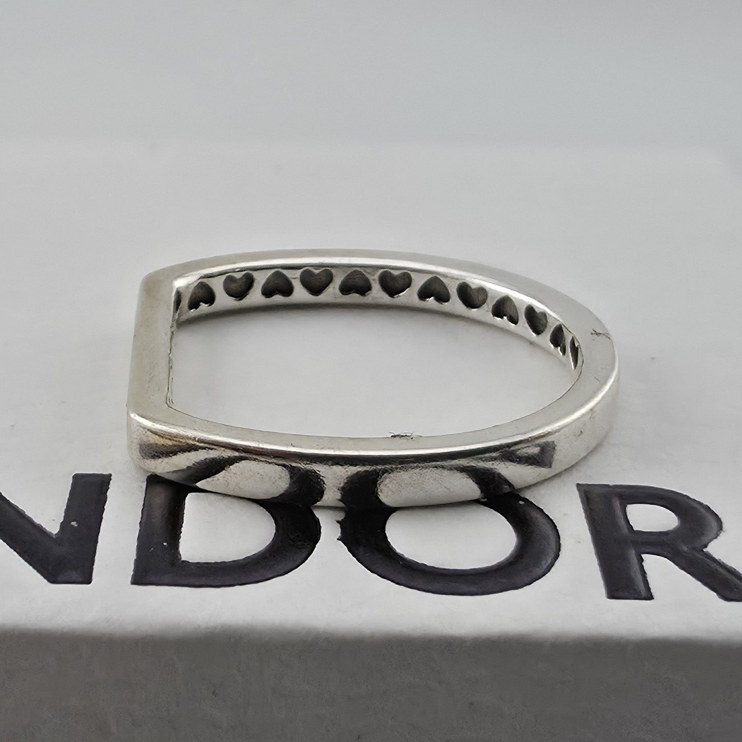 Pandora sterling silver logo bar stacking ring with a geometric design New 925