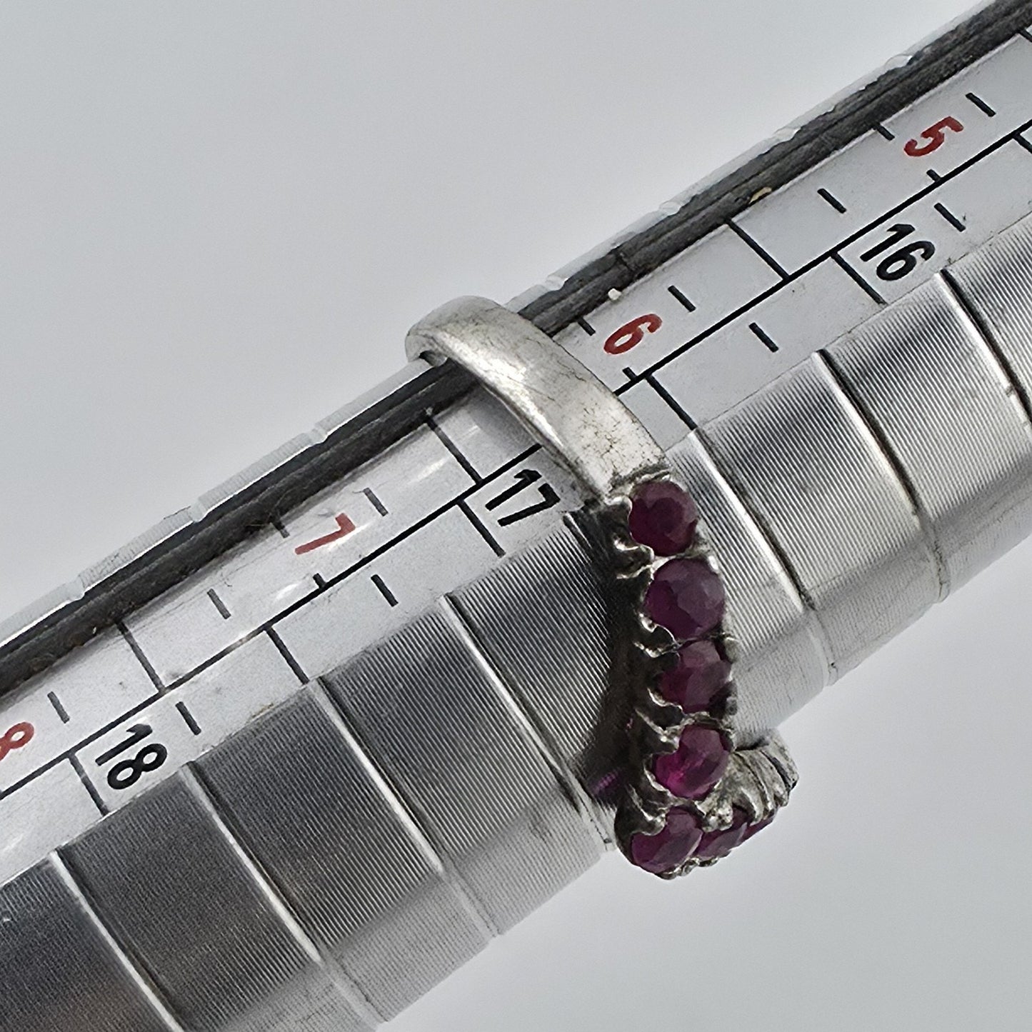 Vintage Sterling Silver Chevron Ring Red Stones V Band Size 6.25 925 Jewelry