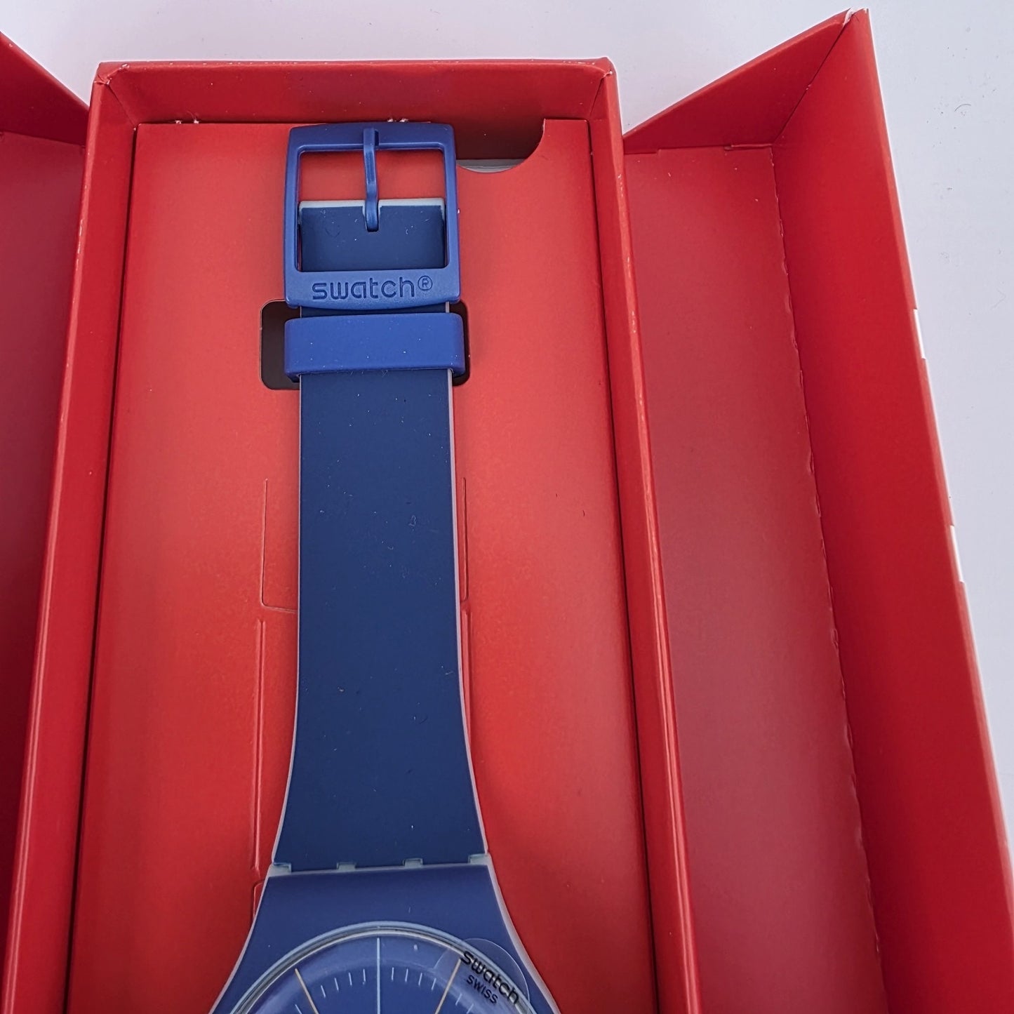 Swatch Blue Layered SUOS403 Quartz Blue Dial Watch New in Box Reverse strap 2019