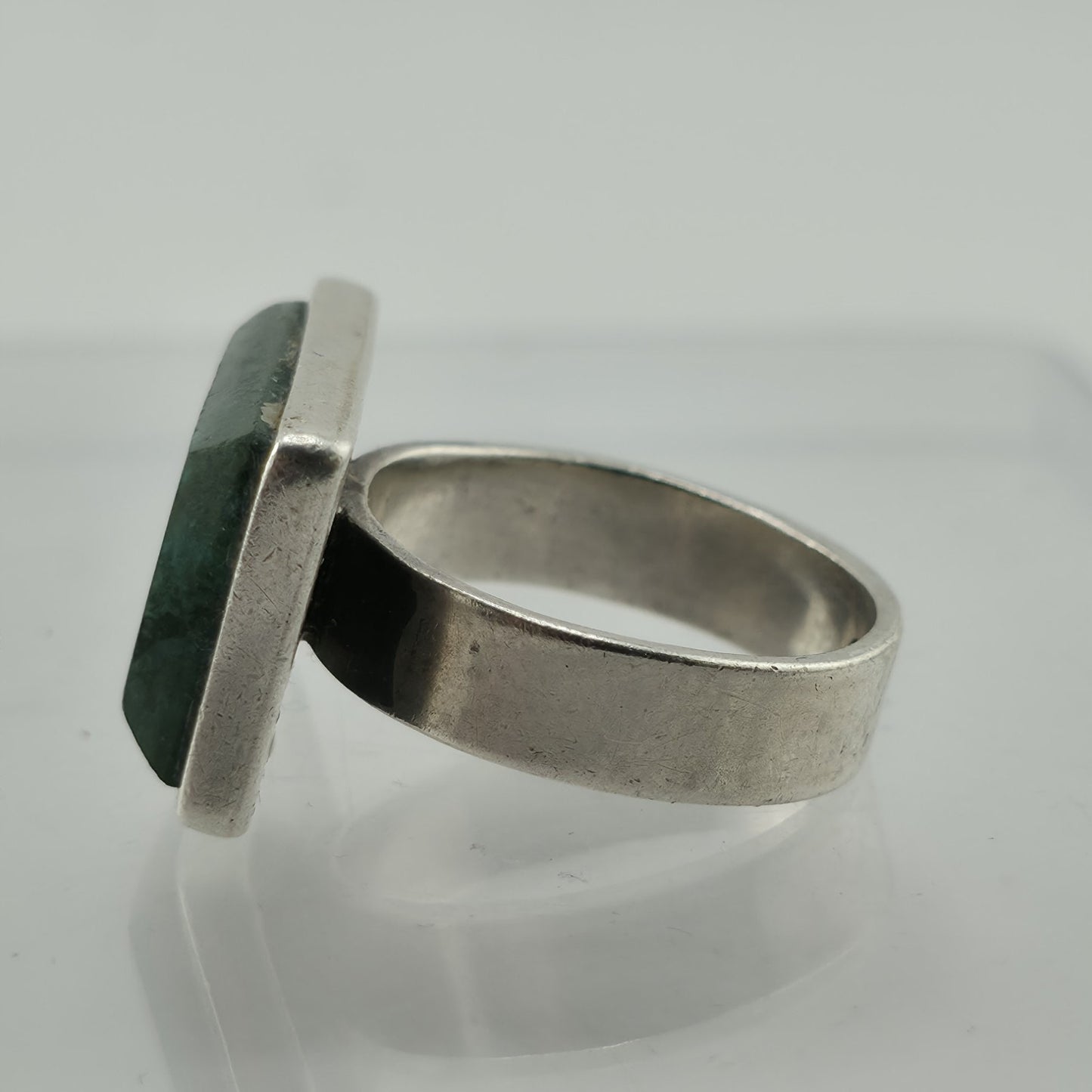 Vintage 950 Silver Green Stone Modernist Statement Ring Size 8.25