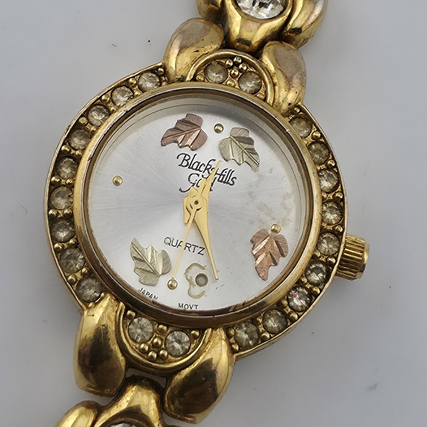 Black Hills Gold Quartz Women’s Watch Gold Tone Leaf Dial Working 6.75"