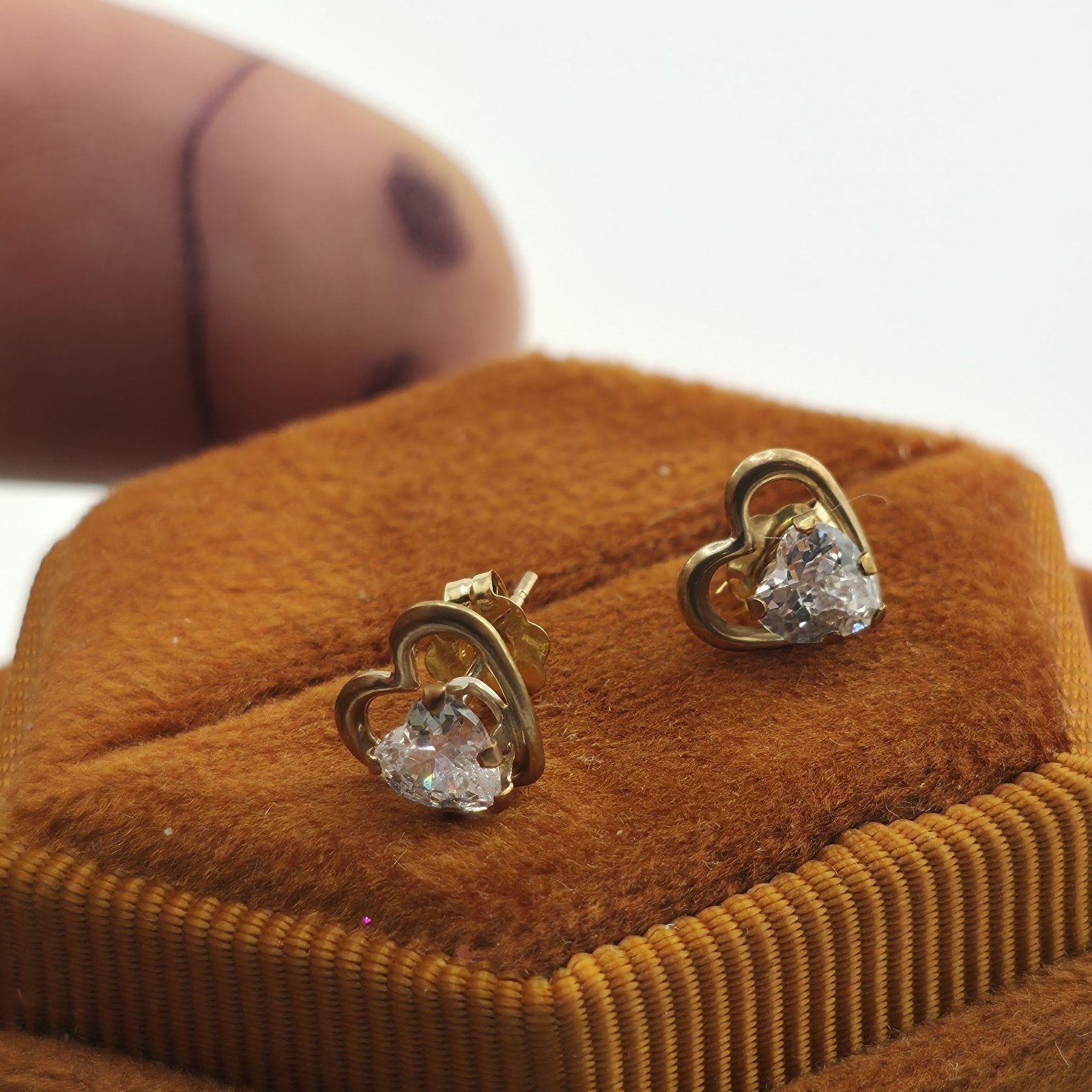 10k Yellow gold Dainty cute earring