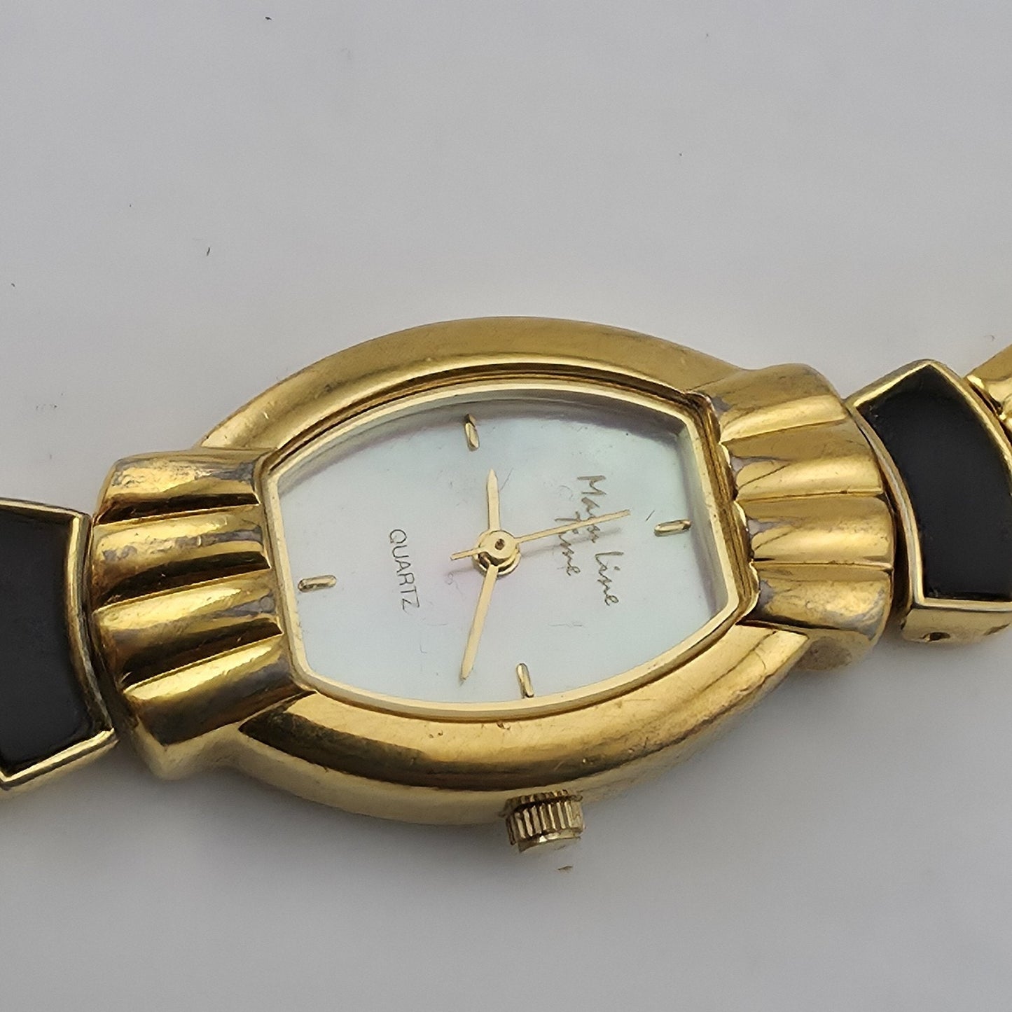 Main Line Time Quartz Watch Gold Tone Black Bracelet Tested Working 7"