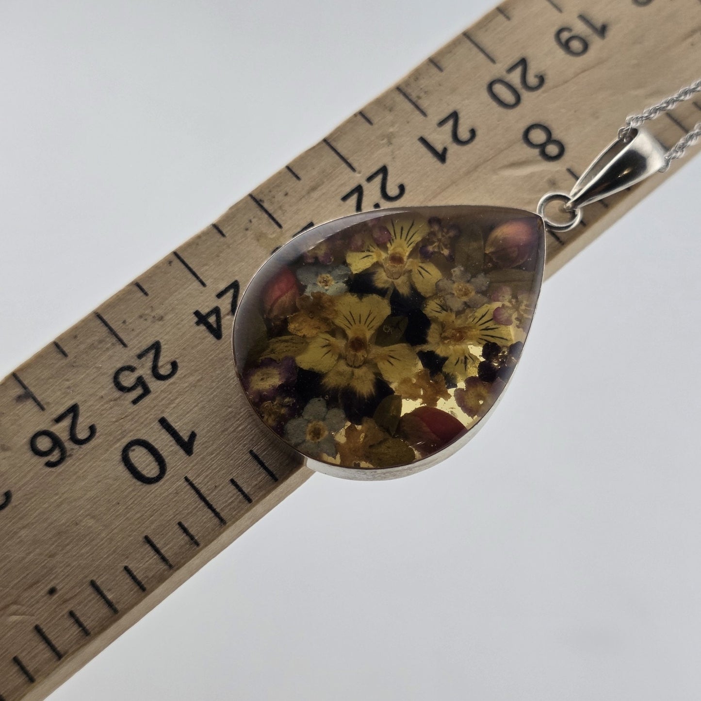 Vintage ATI Mexico 925 Sterling Silver Pressed Flower Resin Pendant Necklace 18