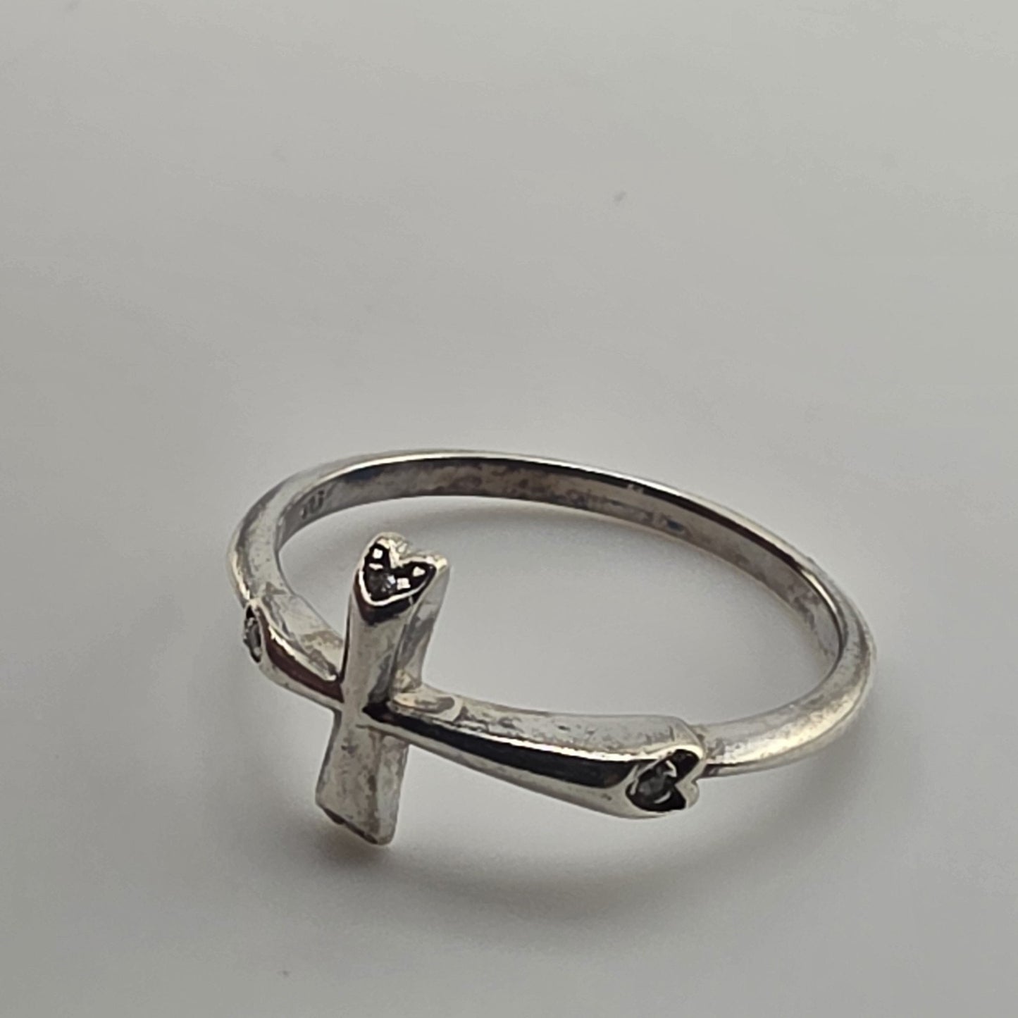 925 Sterling Silver Cross Ring Size 8 Clear Stones Dainty Religious Hearts Band
