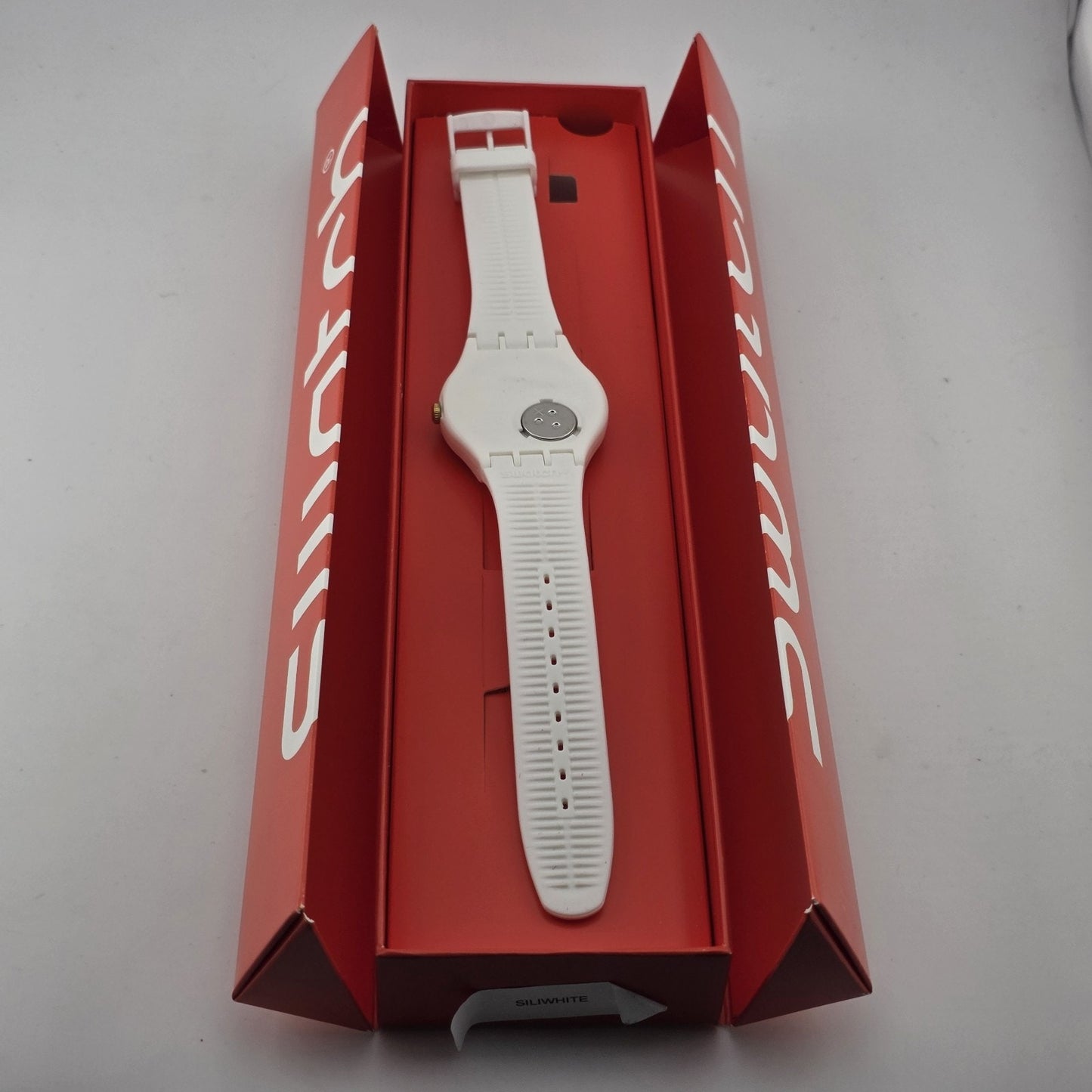 New Limited Swiss Swatch SILIWHITE SUOW158 White Gold 41mm Silicone Watch NIB