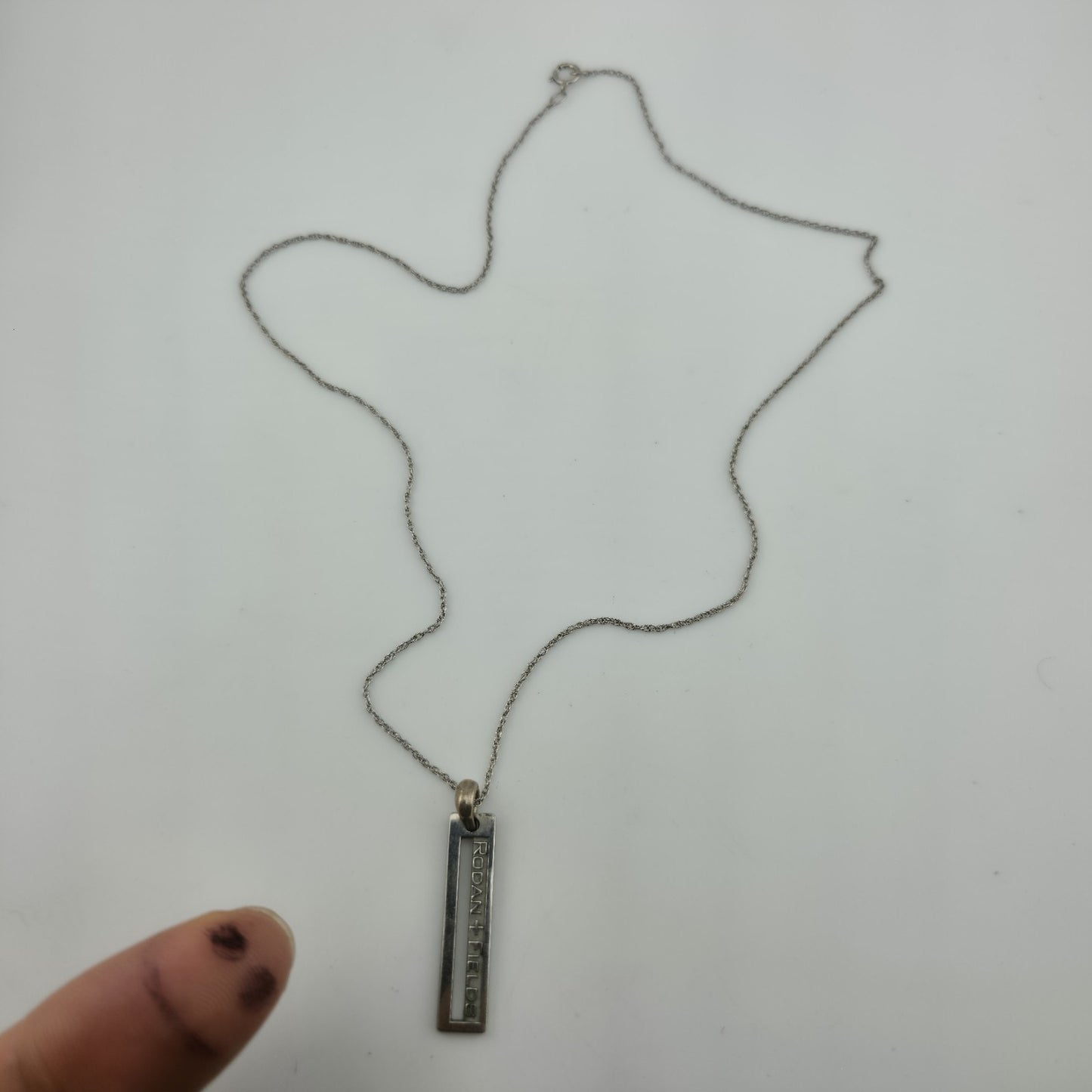 Rodan + Fields Sterling Silver Bar Pendant Necklace 925 16” 3.9g