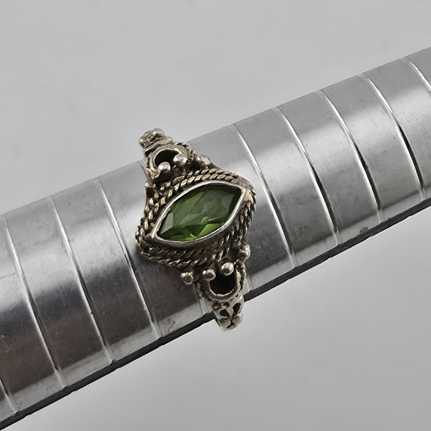 Vintage Sterling Silver 925 Green Stone Ring Marquise Filigree Size 7 Jewelry