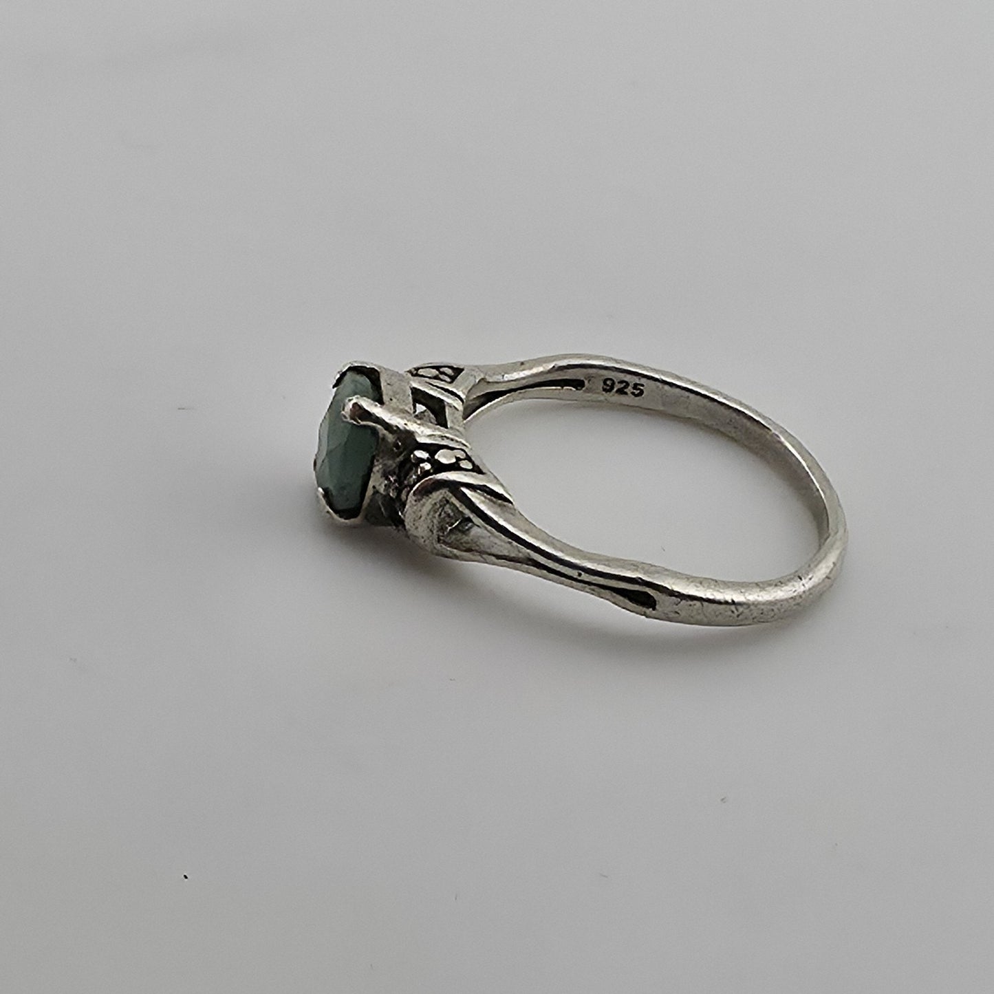 Sterling Silver Ring Green Stone 925 Size 6.5
