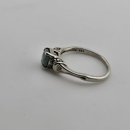 Sterling Silver Ring Green Stone 925 Size 6.5