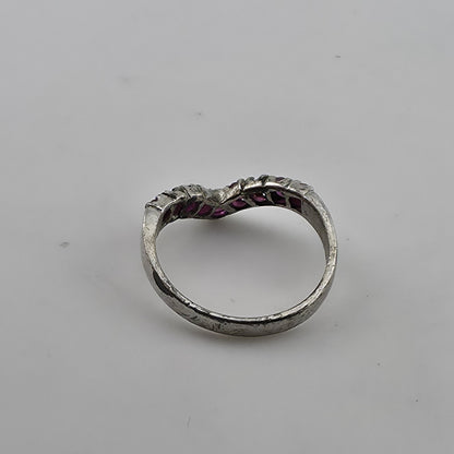 Vintage Sterling Silver Chevron Ring Red Stones V Band Size 6.25 925 Jewelry
