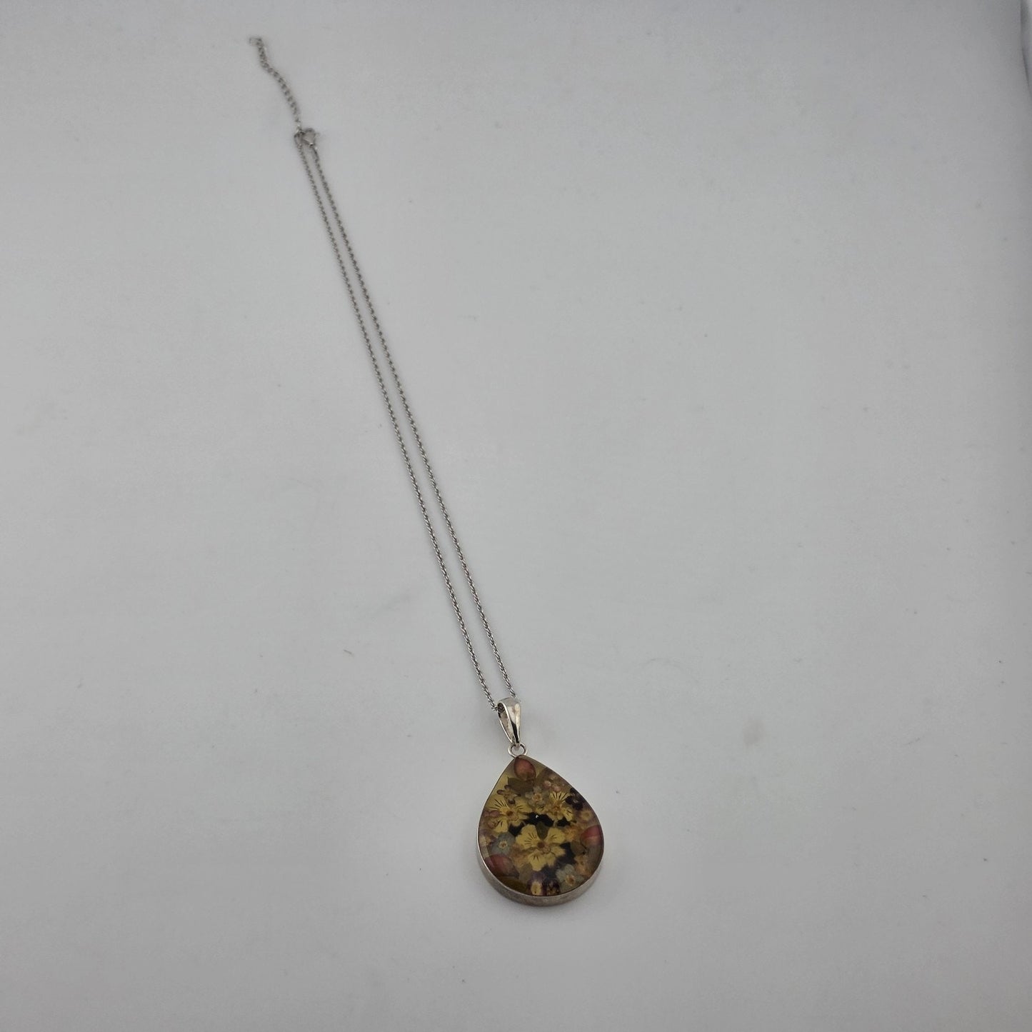 Vintage ATI Mexico 925 Sterling Silver Pressed Flower Resin Pendant Necklace 18