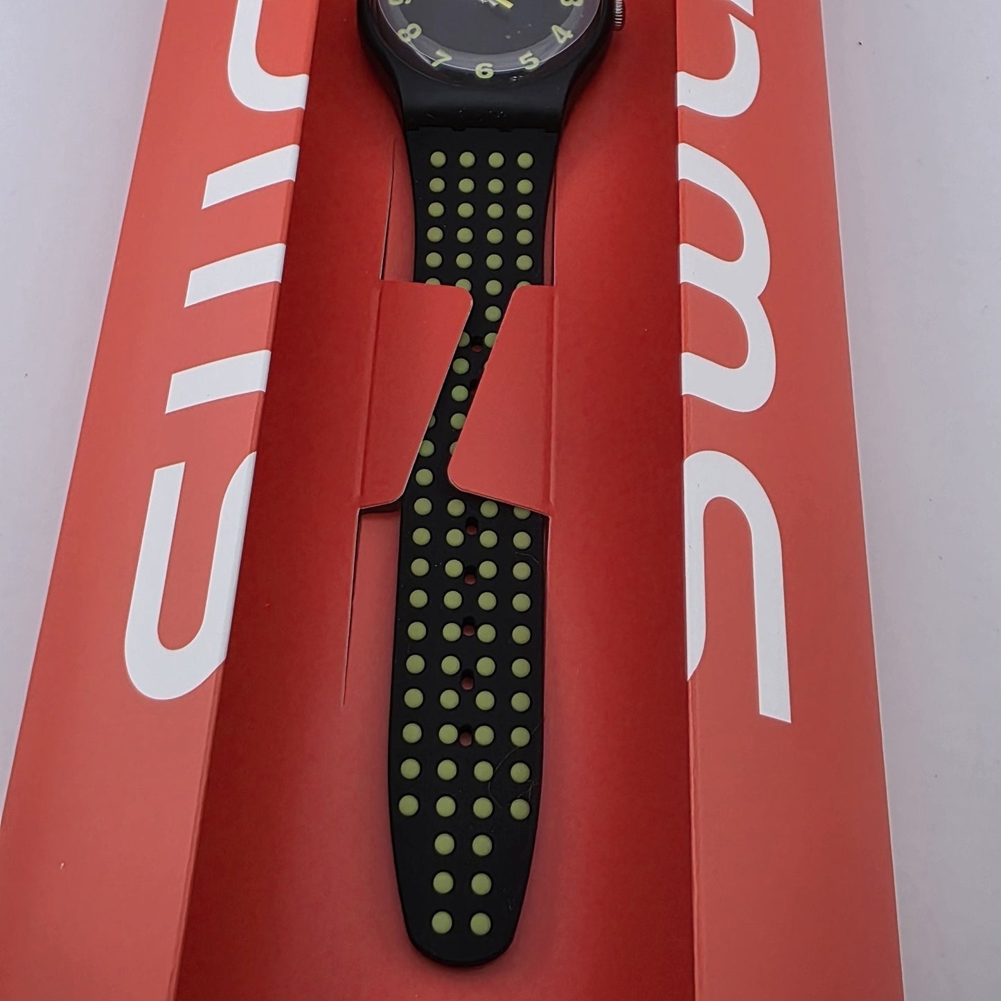 Swatch Punti Gialli Black Silicone Watch Green 3D Dots New In Box
