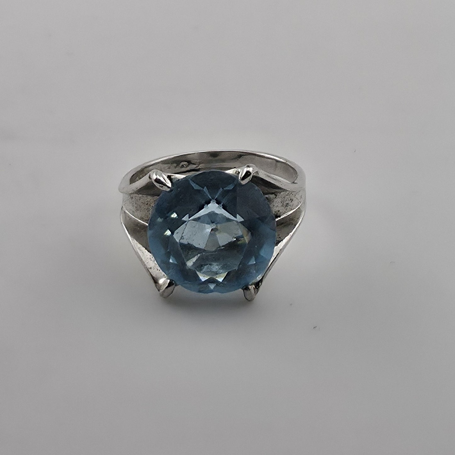 Silver Tone Ring Large Blue Stone Statement Size 5 Fashion Jewelry