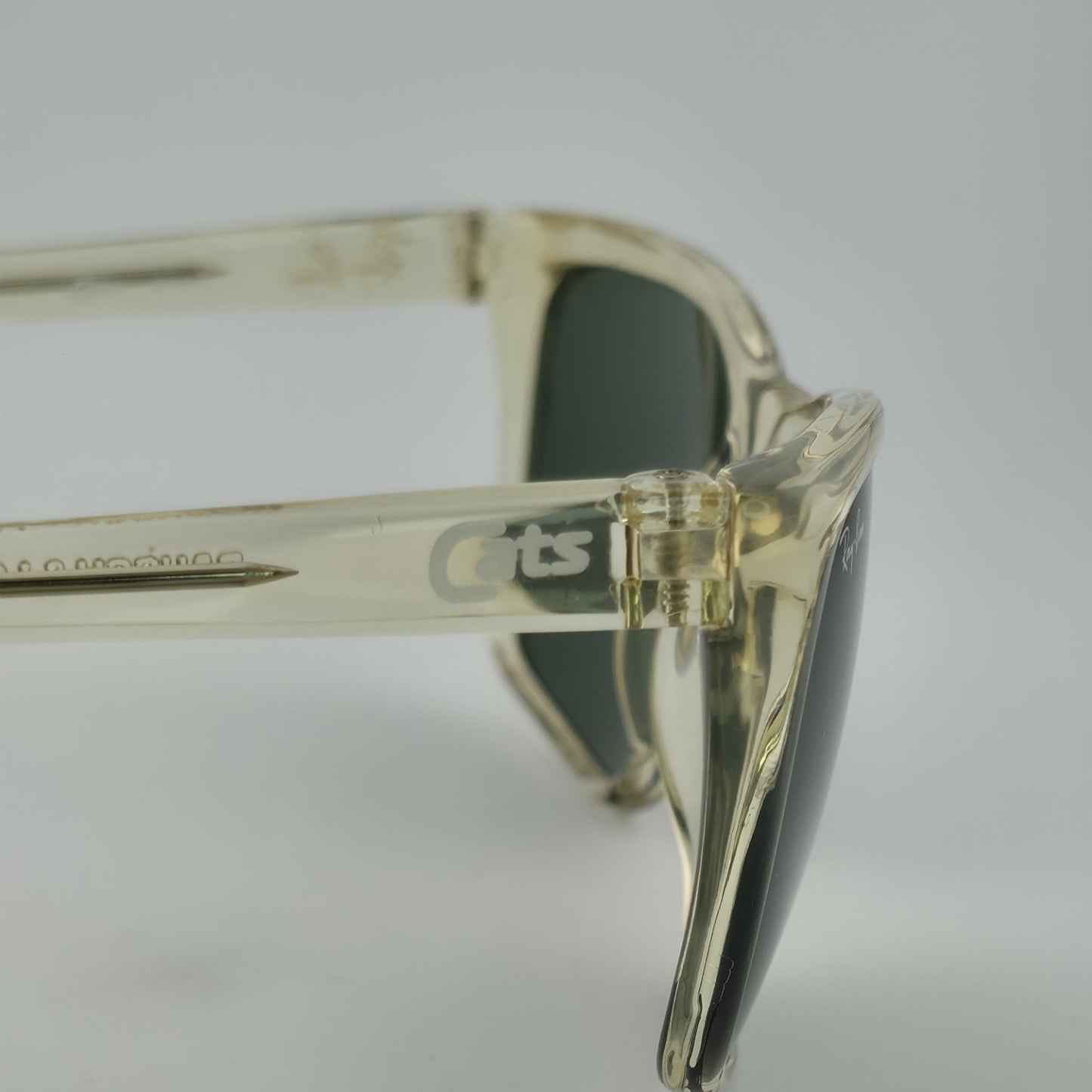 Vintage Ray-Ban Cats 3000 Bausch / Lomb Sunglasses Crystal Frame Green Lens Case