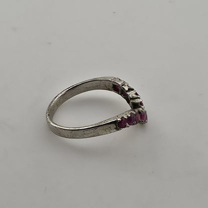 Vintage Sterling Silver Chevron Ring Red Stones V Band Size 6.25 925 Jewelry