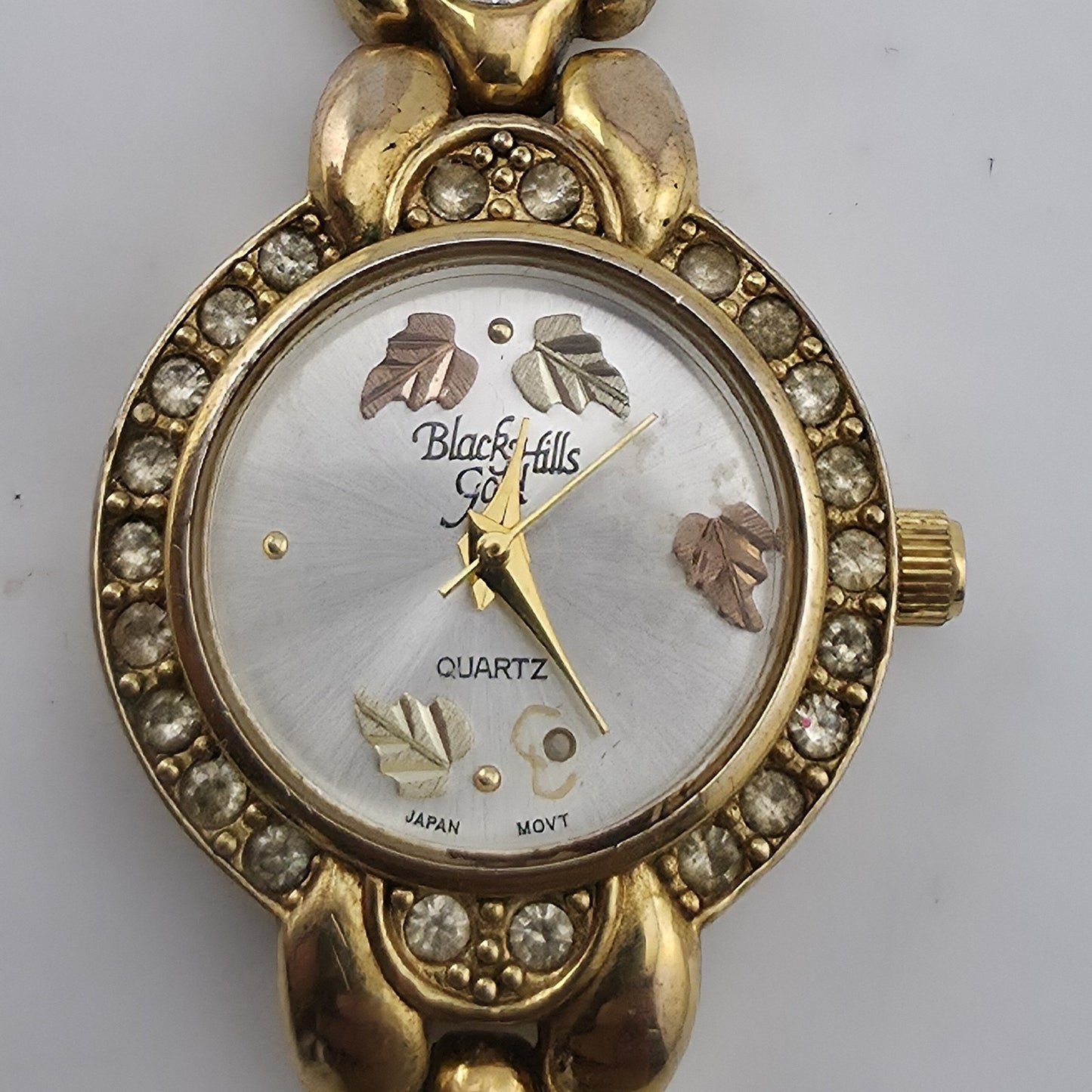Black Hills Gold Quartz Women’s Watch Gold Tone Leaf Dial Working 6.75"