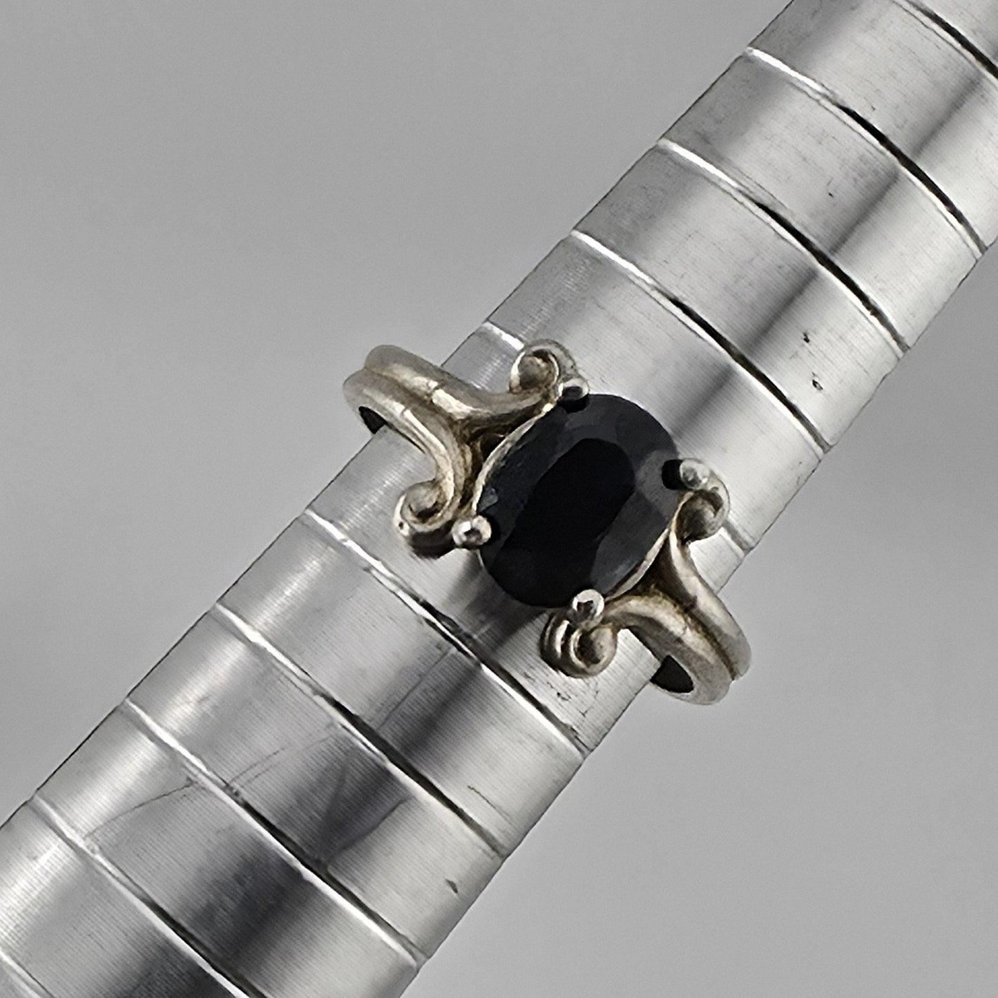 Vintage Sterling Silver Black Onyx Ring Size 5 Oval Cabochon Scroll 925 Jewelry