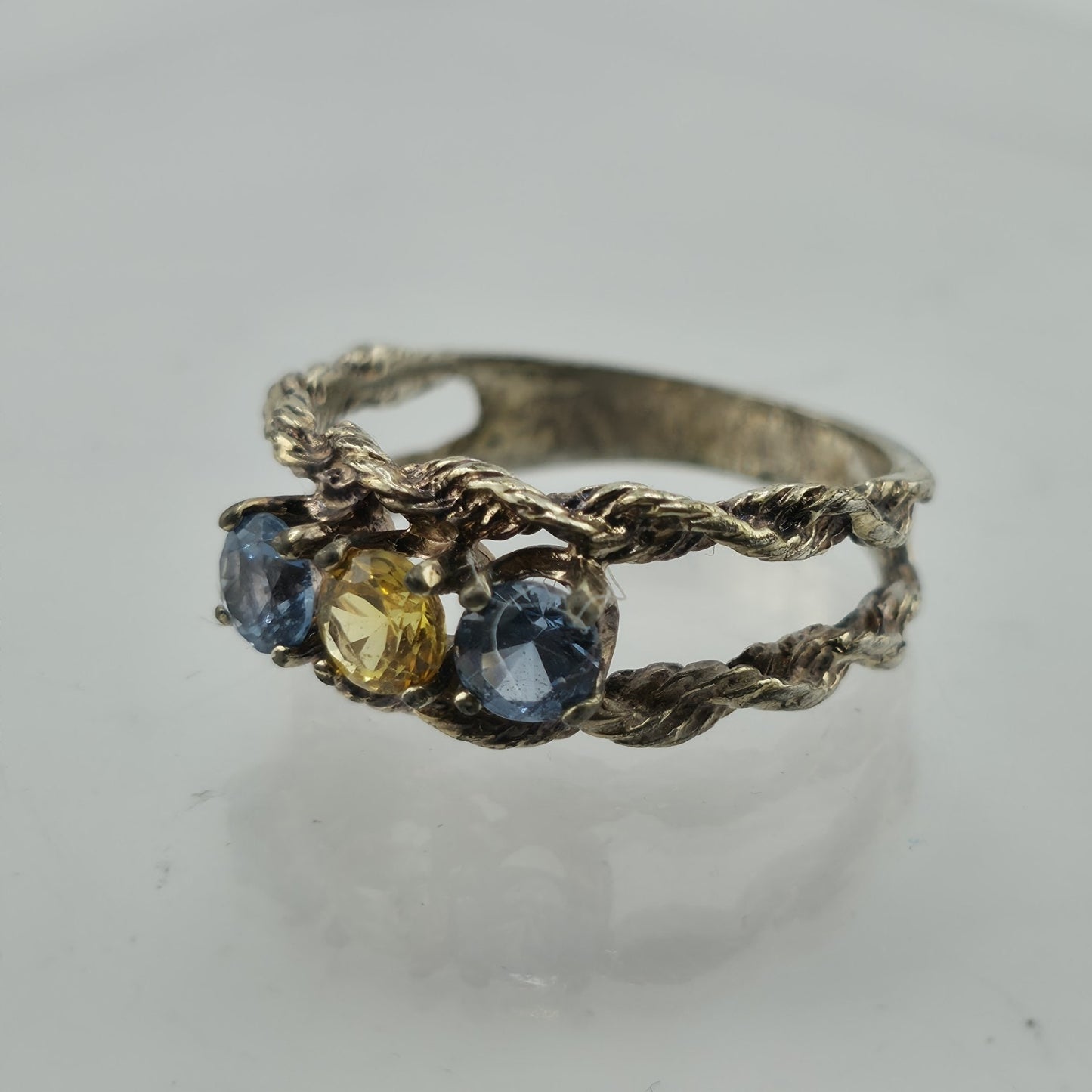 Vintage Sterling Silver Three Stone Ring Size 6.25Mother Grandmother Rope Ring