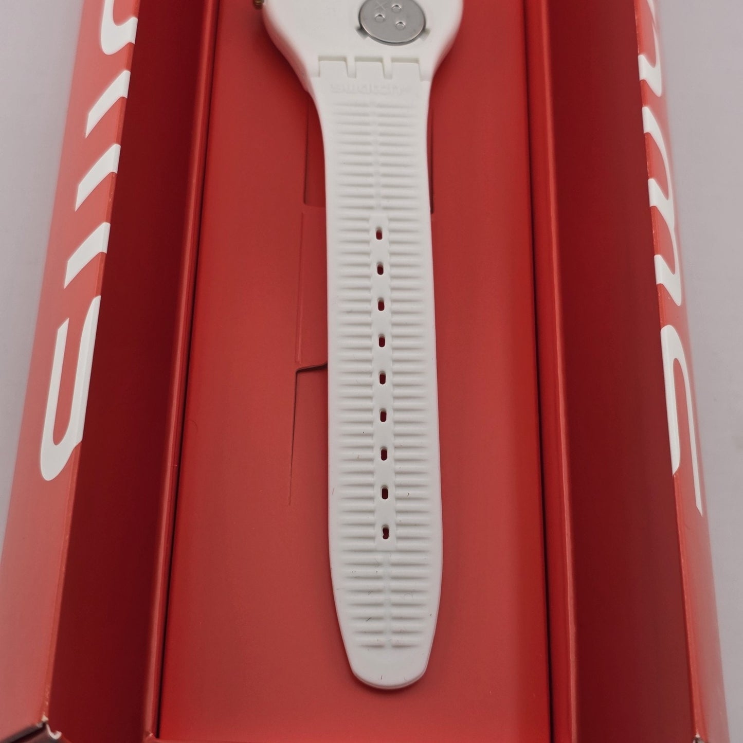 New Limited Swiss Swatch SILIWHITE SUOW158 White Gold 41mm Silicone Watch NIB