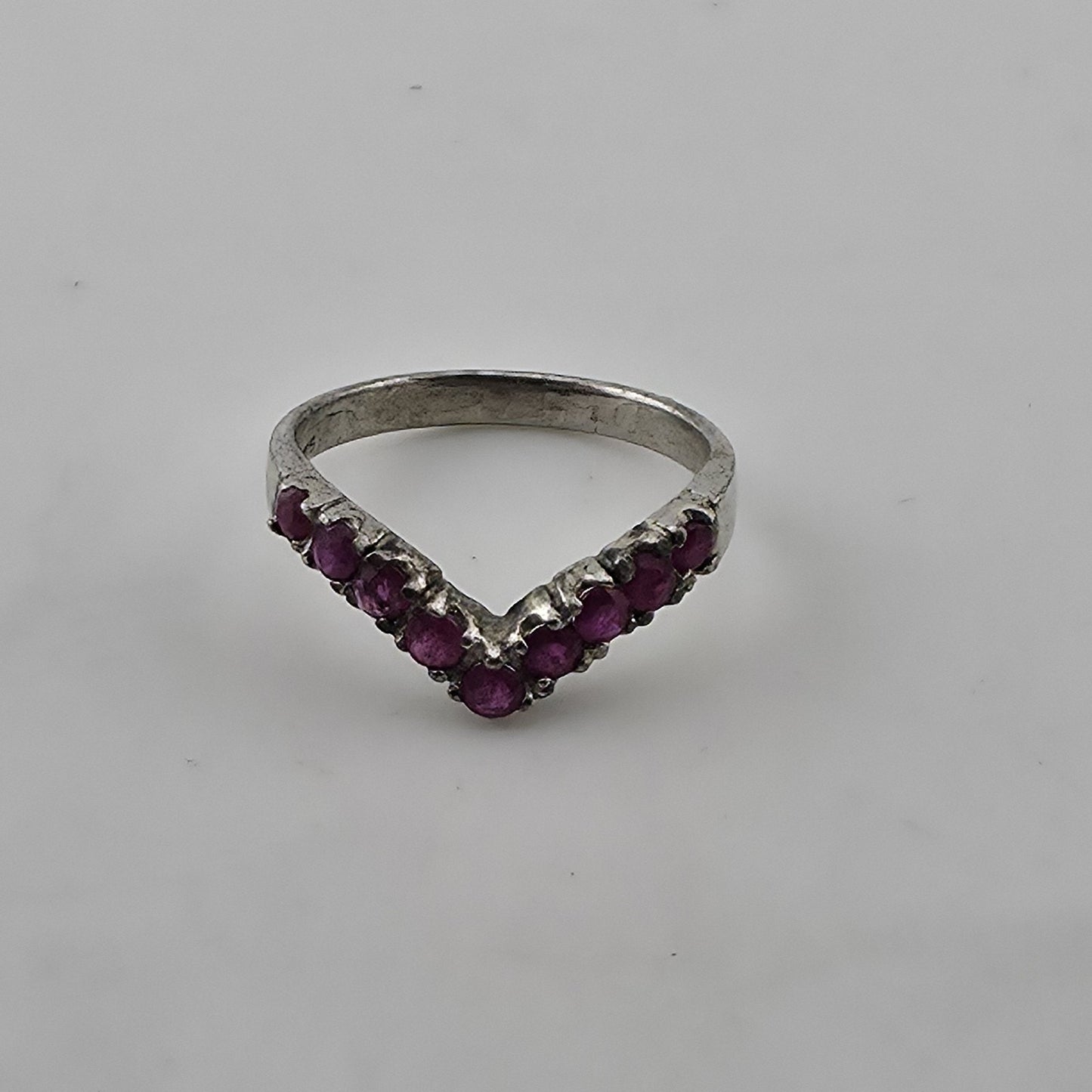 Vintage Sterling Silver Chevron Ring Red Stones V Band Size 6.25 925 Jewelry