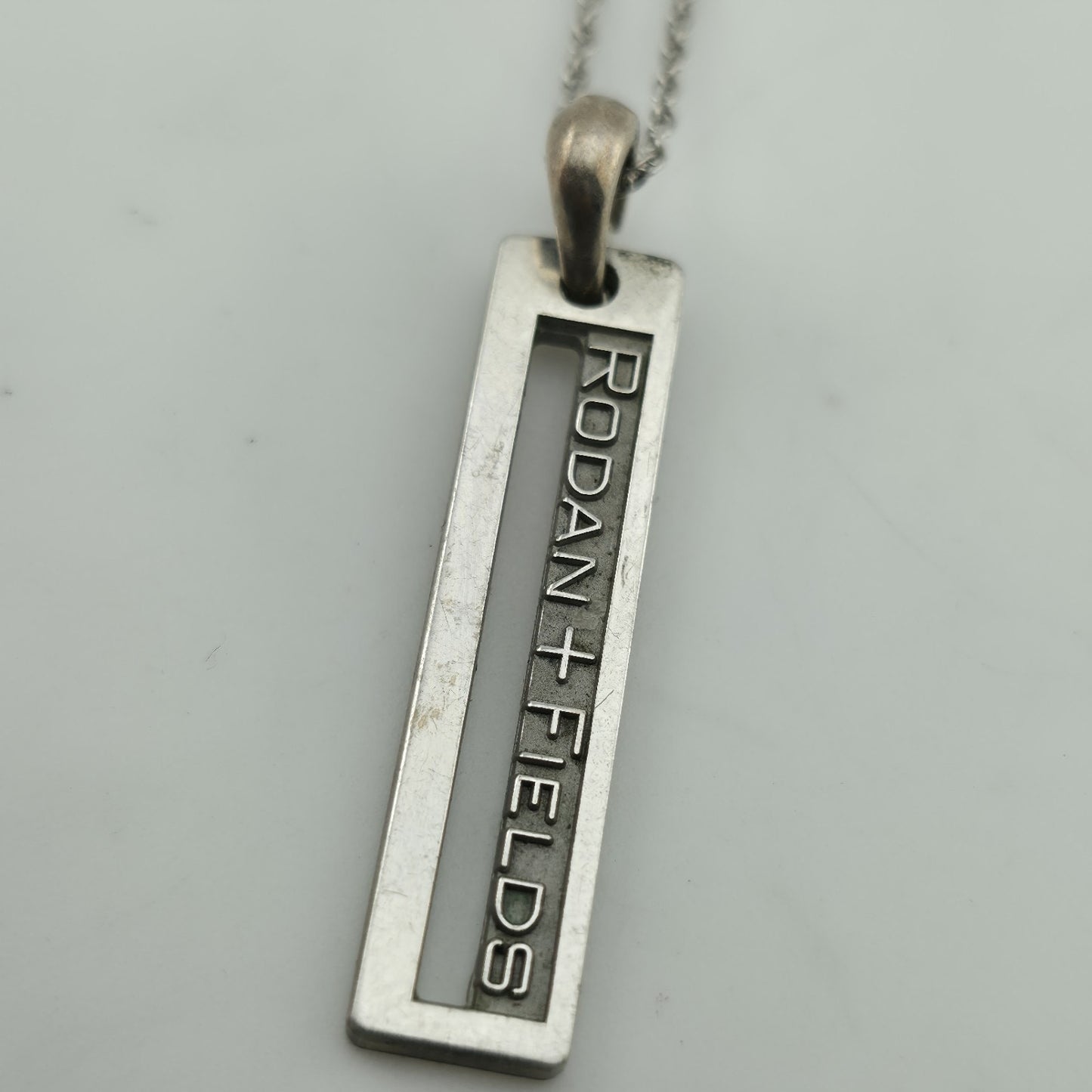 Rodan + Fields Sterling Silver Bar Pendant Necklace 925 16” 3.9g