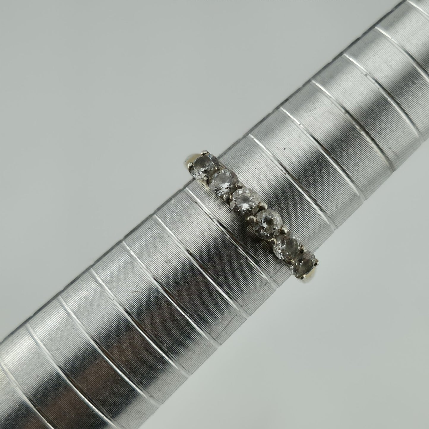 Ring Sterling Silver Sackable Band White Colorless Stone Cute Jewelry Size 7