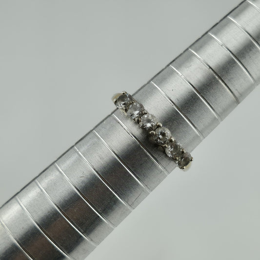 Ring Sterling Silver Sackable Band White Colorless Stone Cute Jewelry Size 7