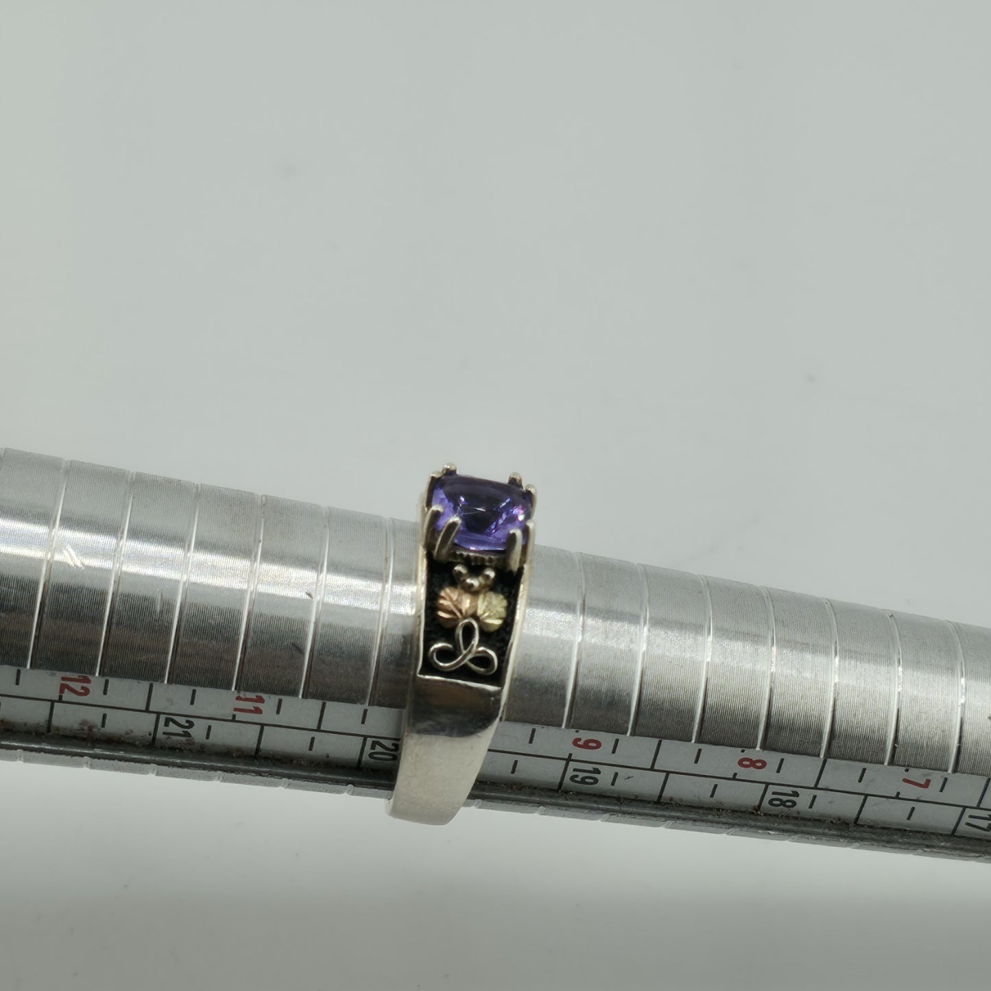Black Hills Gold Ring Amethyst sterling silver 12k Gold Leaves Size 10 Vintage