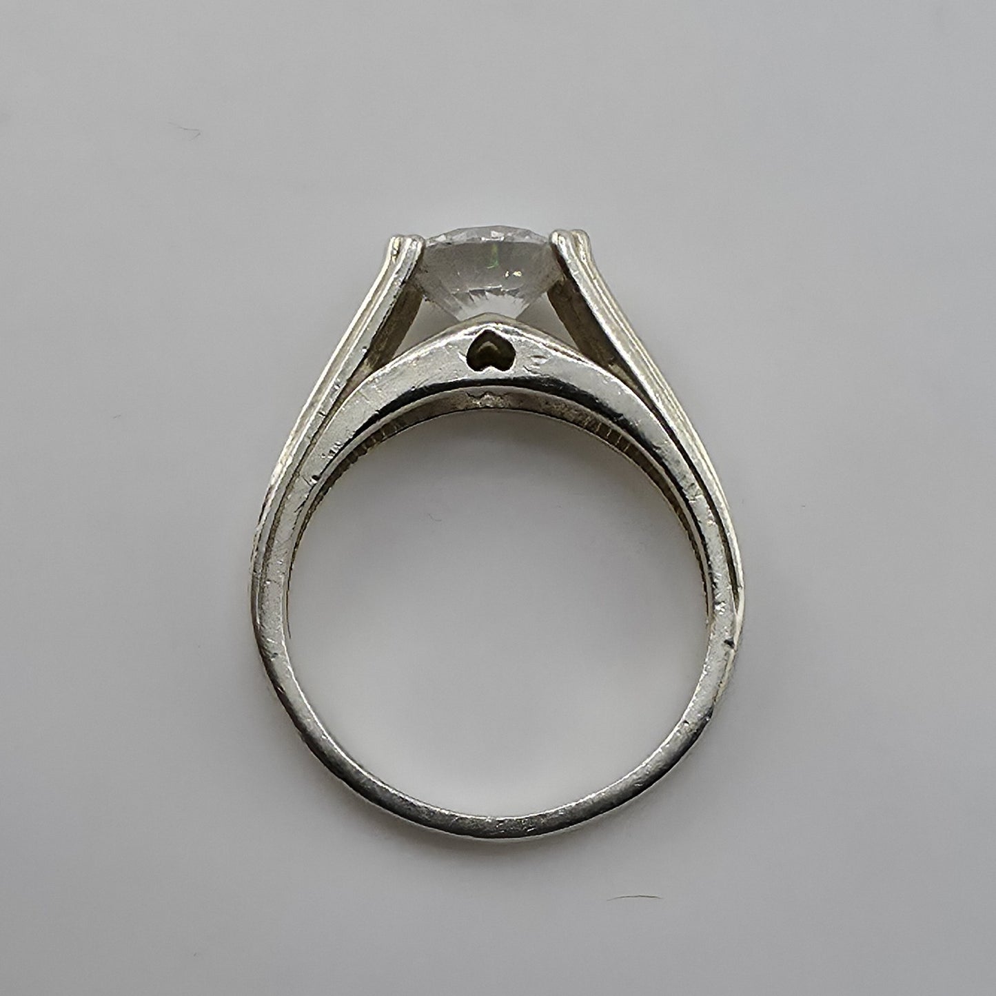 Sterling Silver 925 CZ Solitaire Ring Round Stone Modern Band Size 8.75 Heart