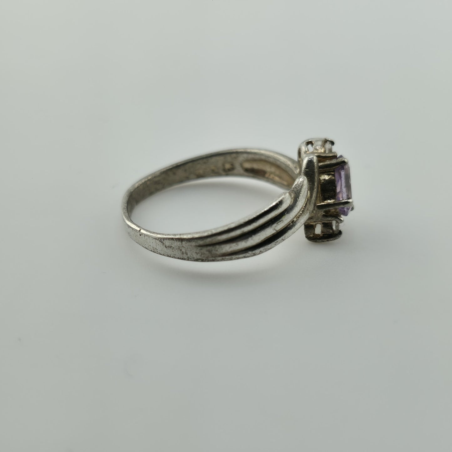 Sterling Silver 925 Amethyst Ring CZ Accent Swirl Band Vintage Size 7.25