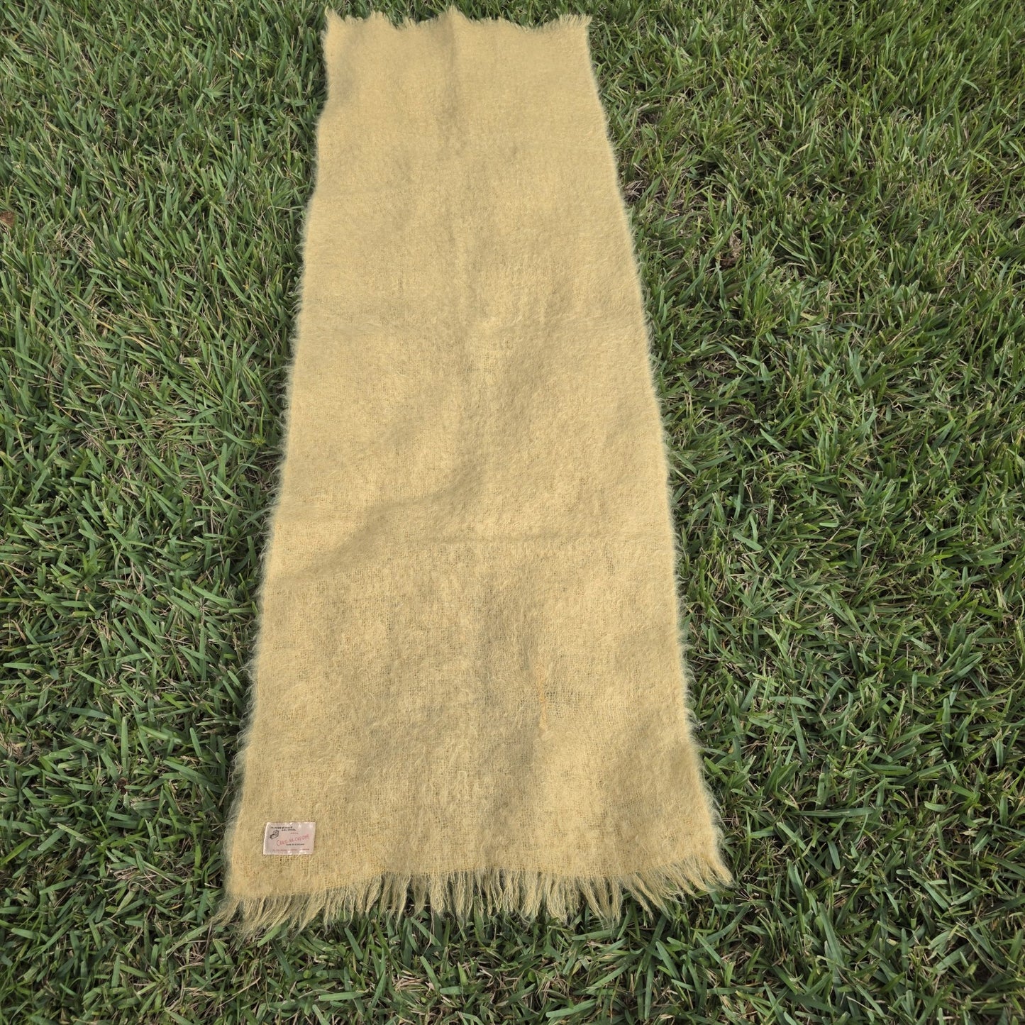Craig Na Creidhe Scarf Vintage Mohair Wool Blend Yellow Fringed 70”x21” Vintage