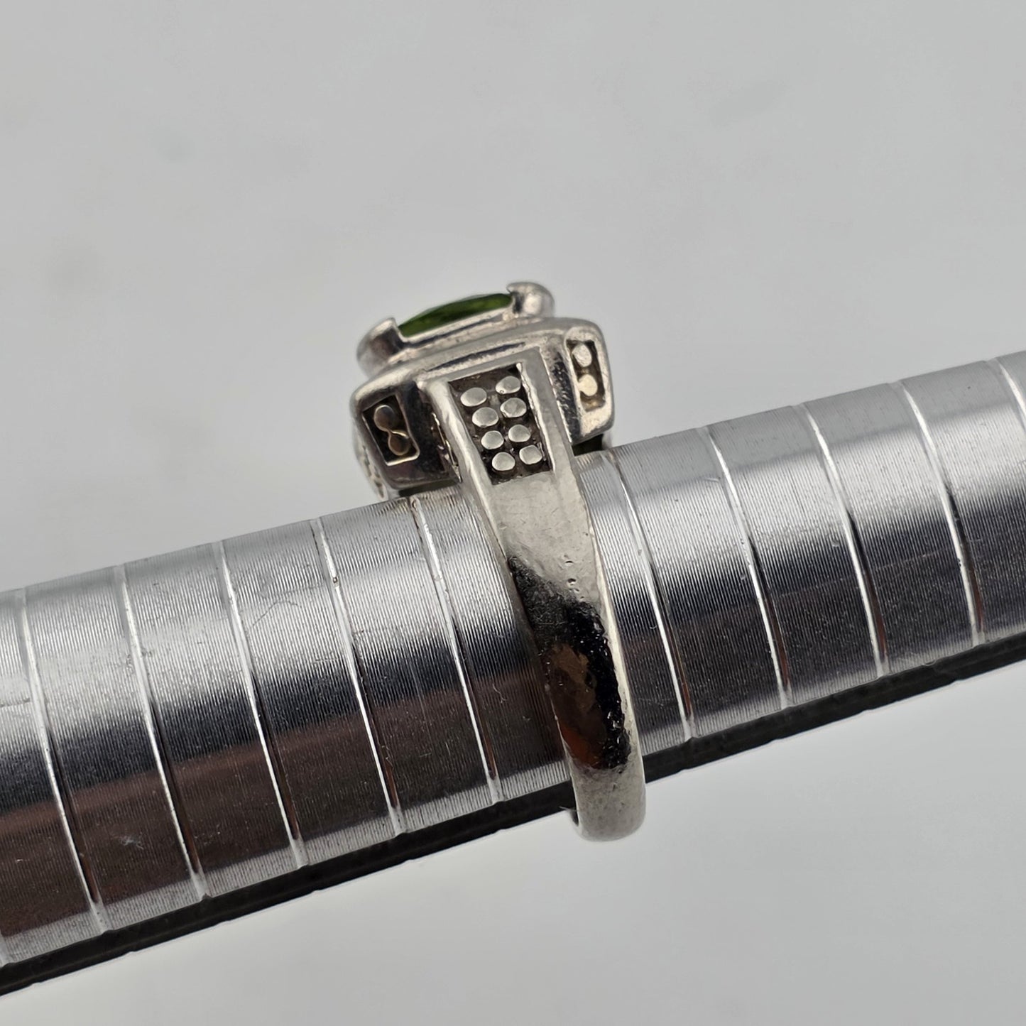 .925 Sterling Silver Ring  Oval Cut  Green Stone Solitaire Vintage Size 6.5