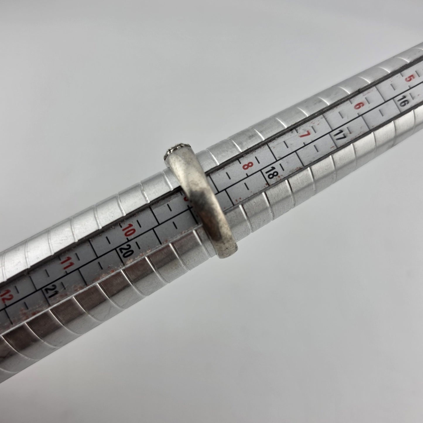 925 Sterling Silver Ring white Stone Vintage Band  Size 9