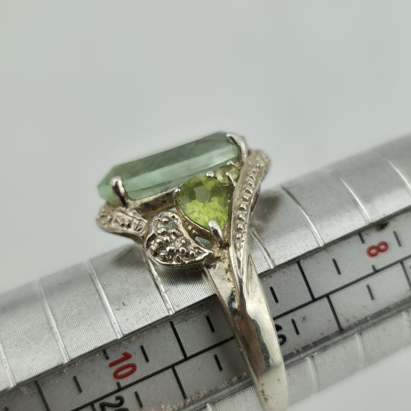 925 Sterling Silver Ring Size 9 Oval aquamarine blue / Peridot Green Stones