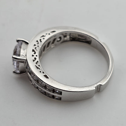 Sterling Silver Cubic Zirconia Engagement Wedding Ring 7 Solitaire Style 925