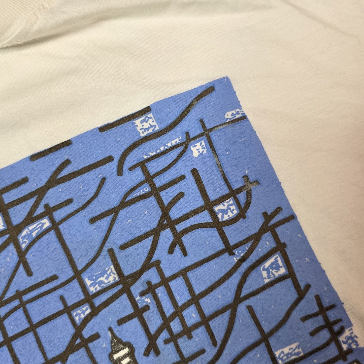 Paris Fran’s Eiffel Tower Art City Shirt Mens Medium White Abstract Vintage