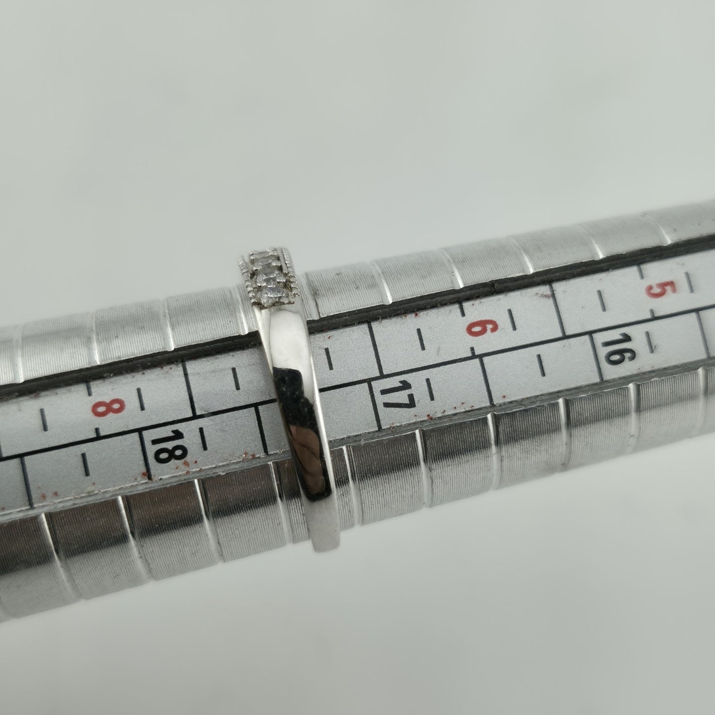 925 STERLING SILVER RING BAND WITH CZ STONE 7