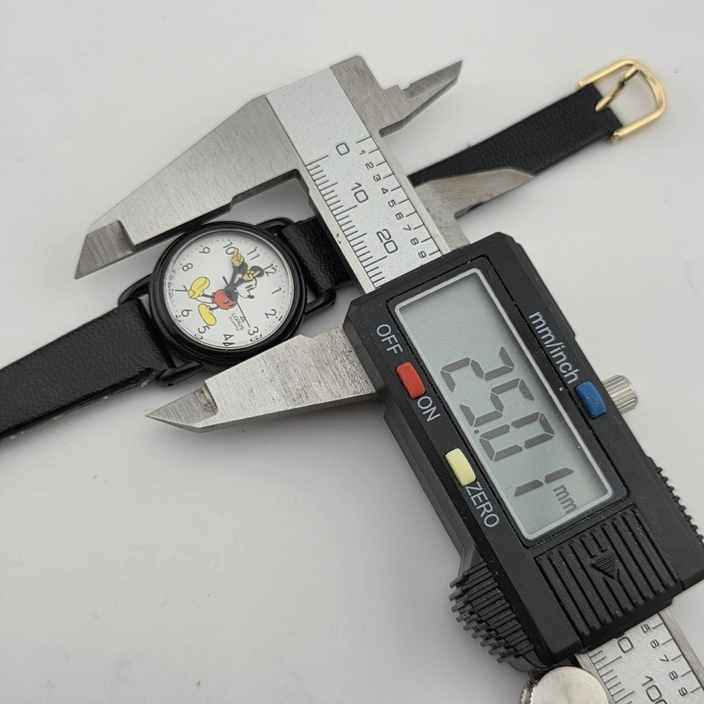 Ladies Mickey Mouse Lorus By Seiko Quartz Wristwatch Disney Plastic Case Vintage
